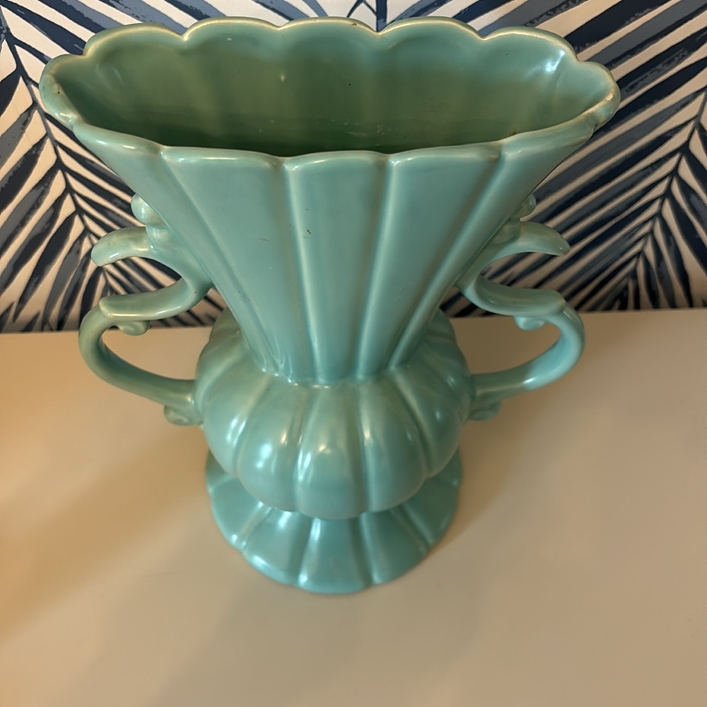 Rumrill Ribbed Vase - Picture 2 of 3